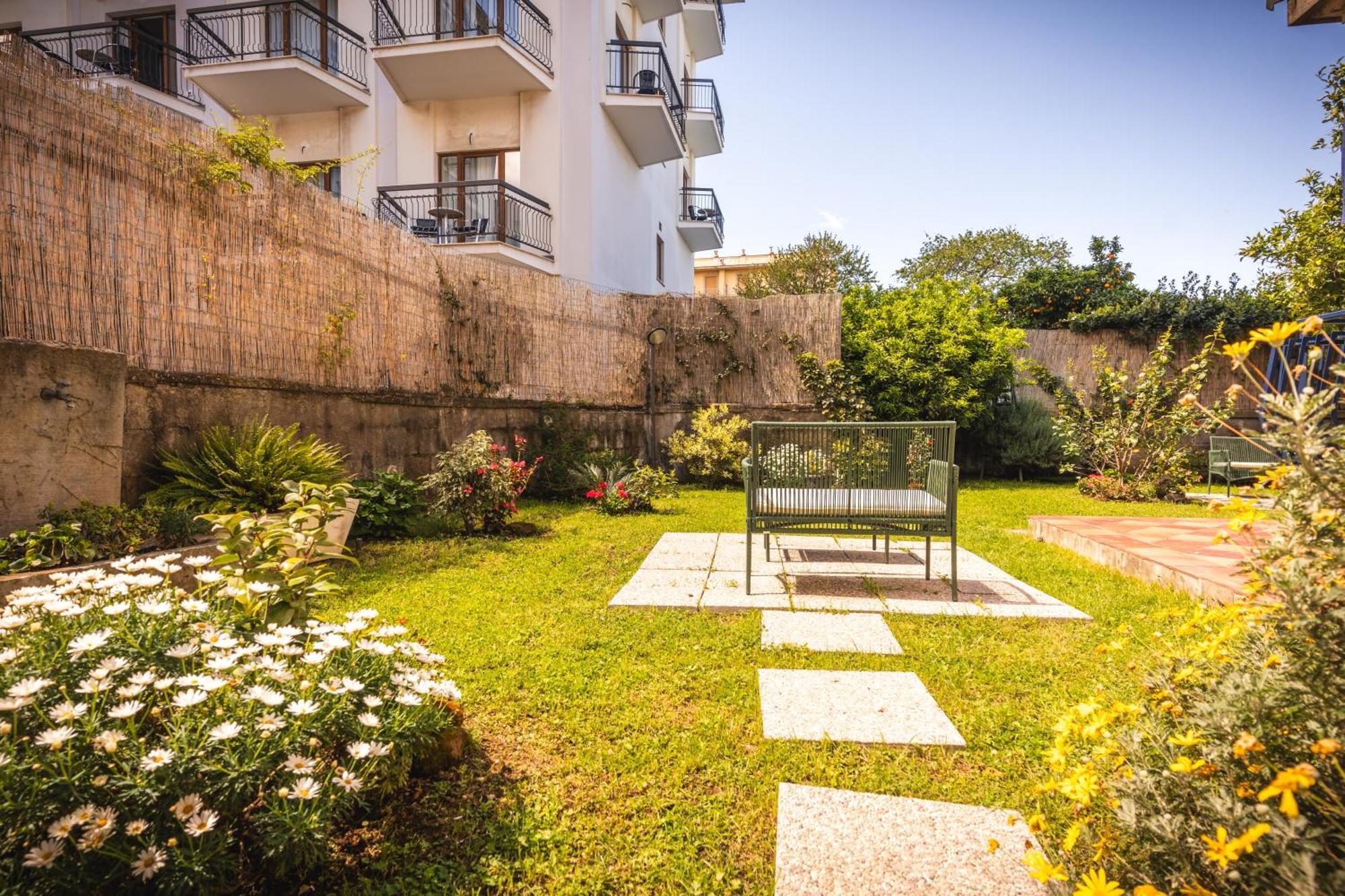 Sorrento Hidden Garden & Rooms מראה חיצוני תמונה